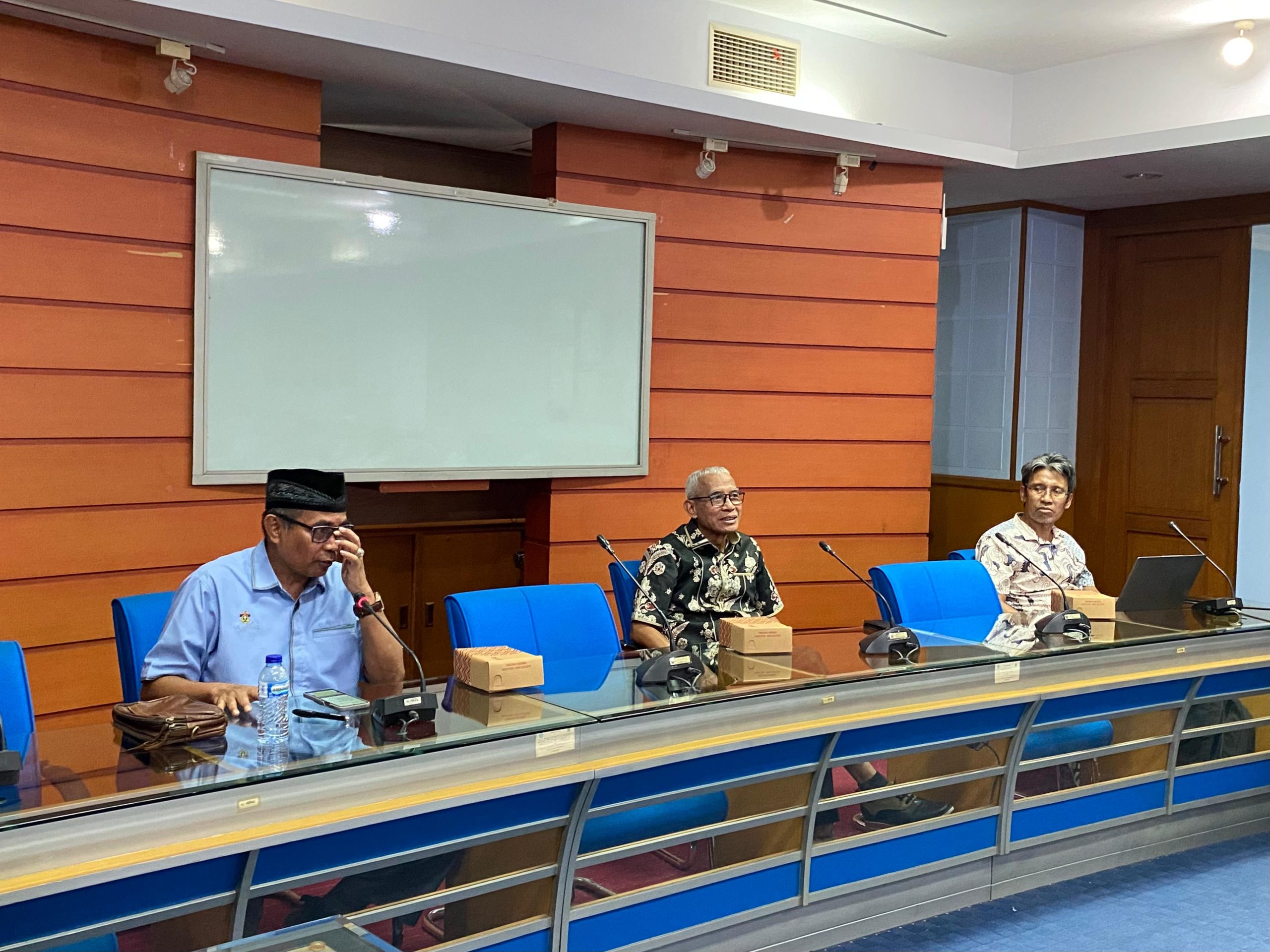 Read more about the article Rapat Senat Akademik Komisi III