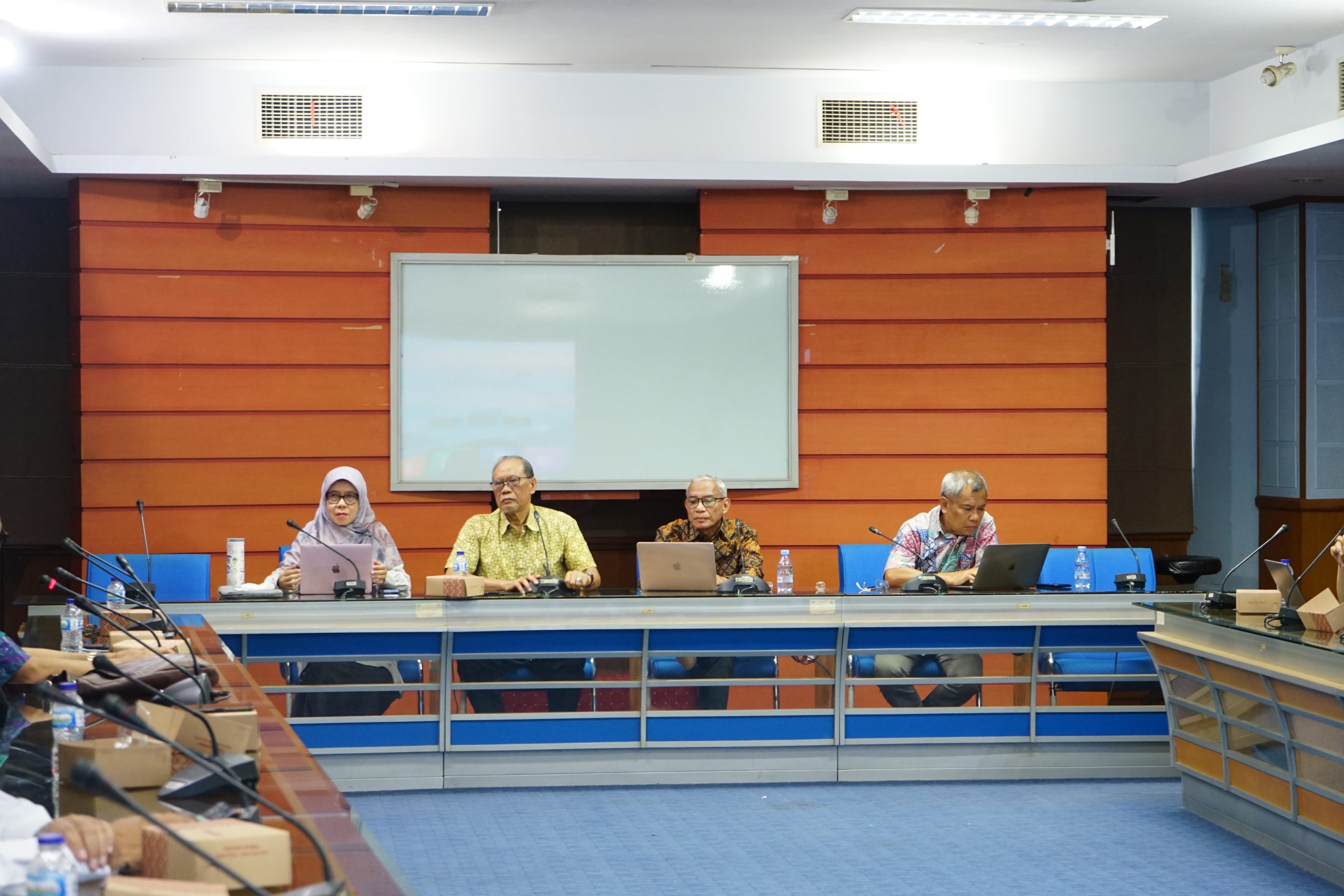 You are currently viewing Rapat Pokja Senat Akademik