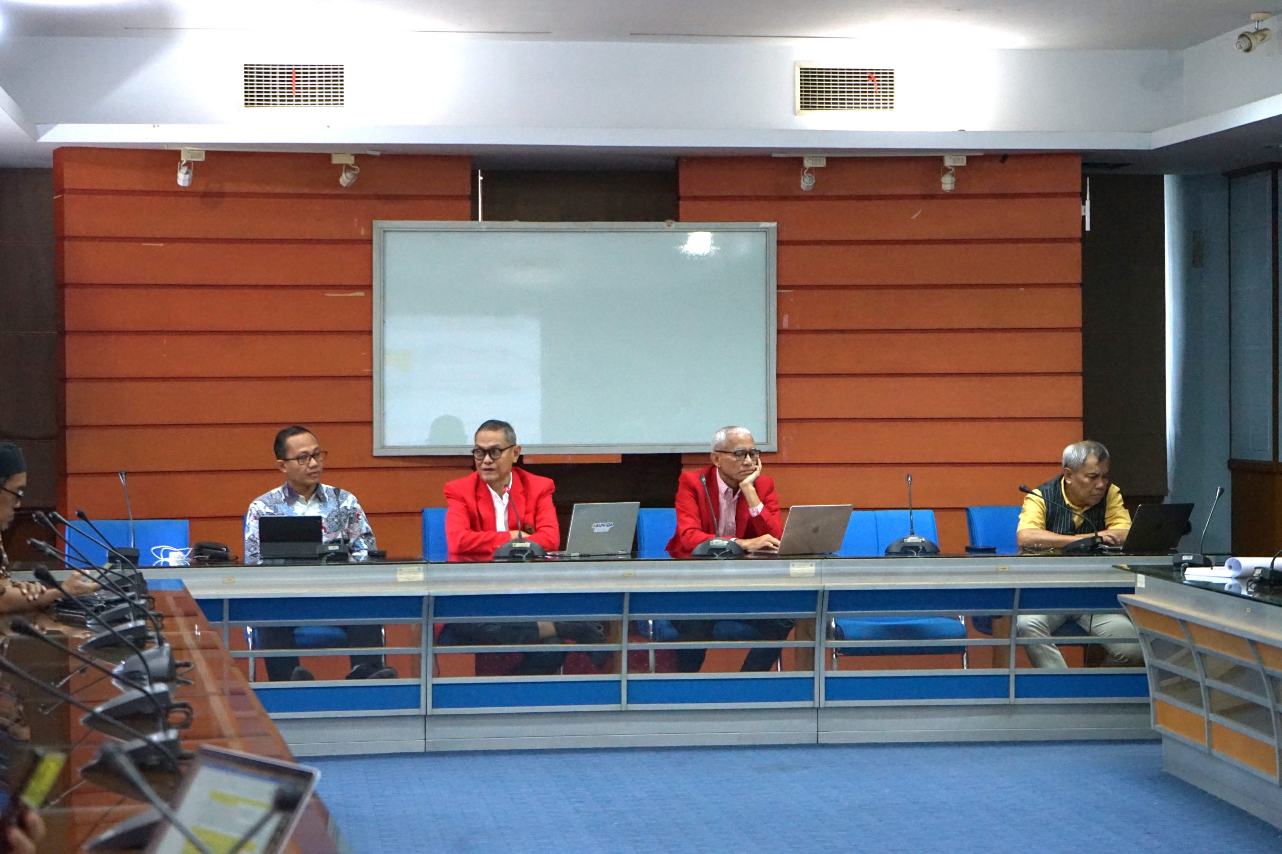 Read more about the article Rapat Senat Akademik Komisi I Diperluas