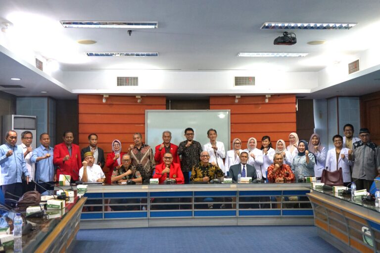 UHS02174