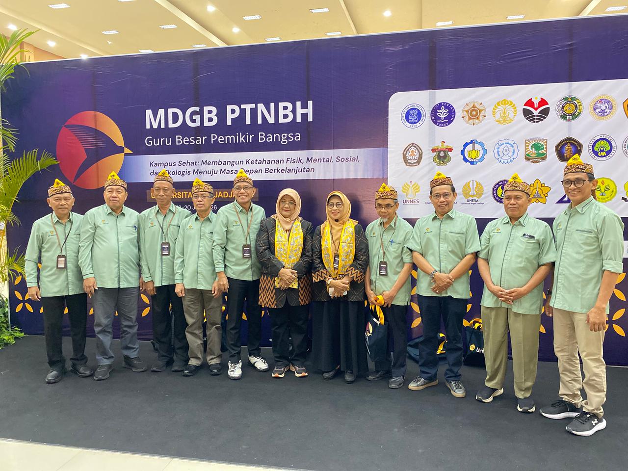 You are currently viewing Rapat Pleno Anggota Majelis Dewan Guru Besar Perguruan Tinggi Negeri Badan Hukum (MDGB PTNBH)