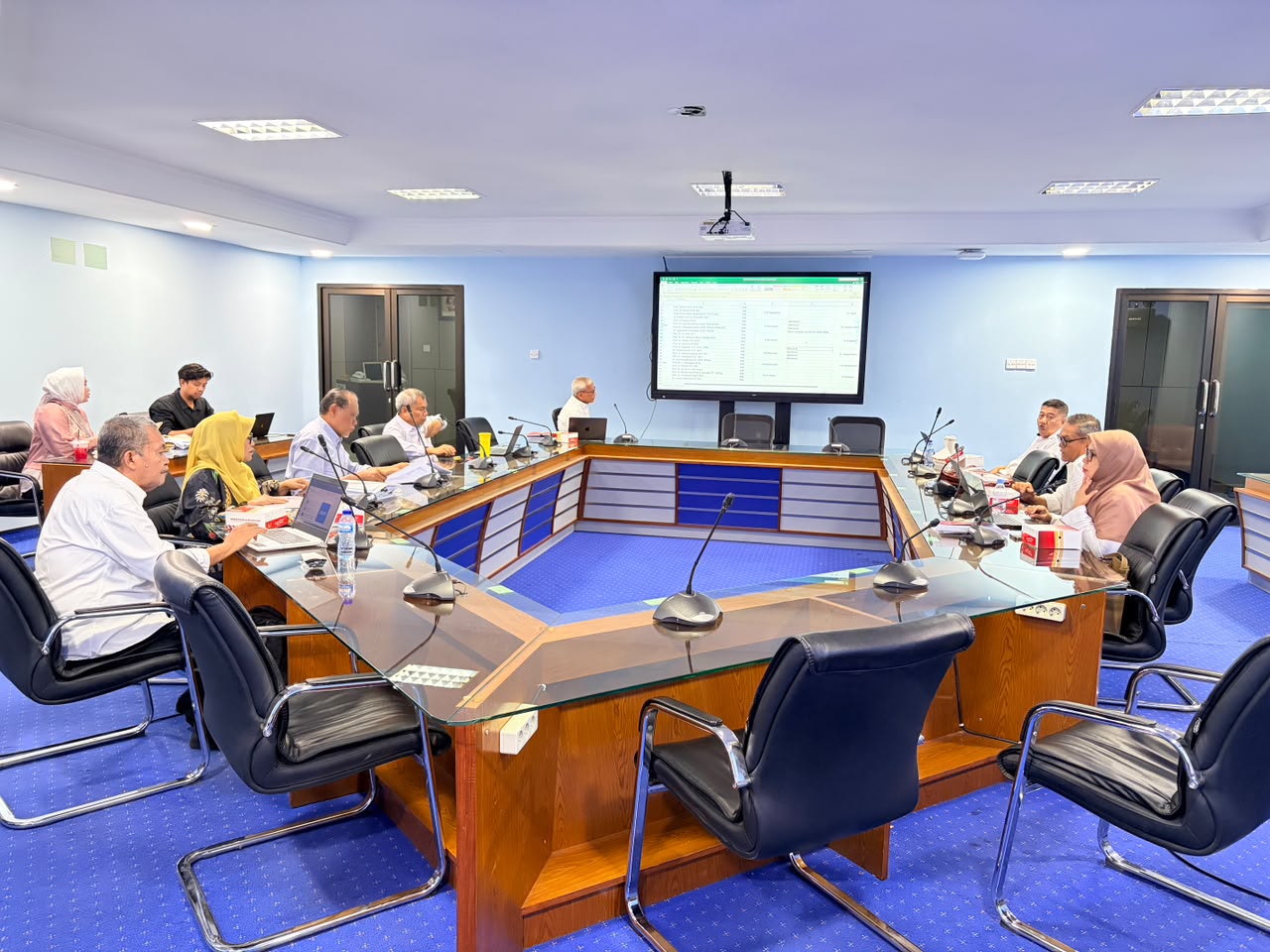 You are currently viewing Rapat Tim Pokja Adhoc Penerimaan Keanggotaan Senat Akademik Universitas Hasanuddin Periode 2026-2030